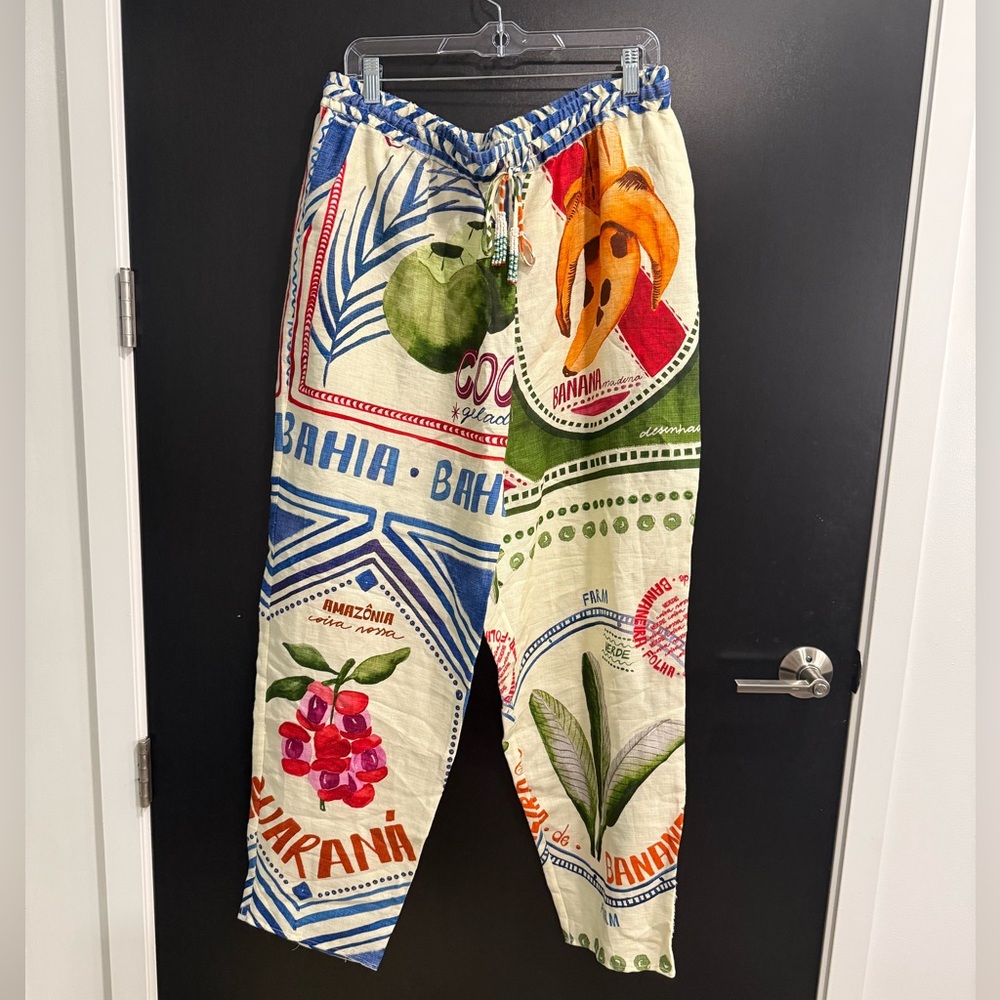 Fun and colorful Farm Rio pants (never worn, tags still attached)
